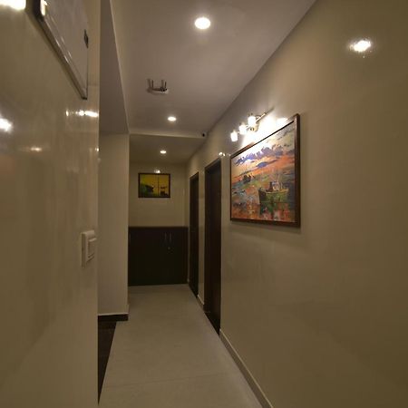 Address 24 Inn Bangalore Exterior foto