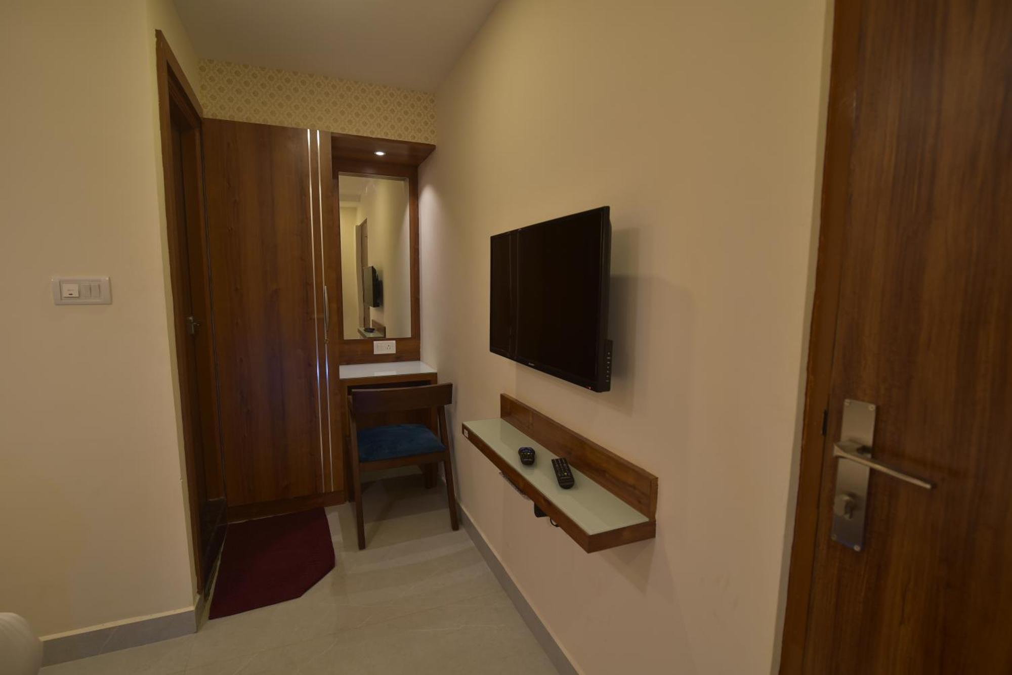Address 24 Inn Bangalore Exterior foto