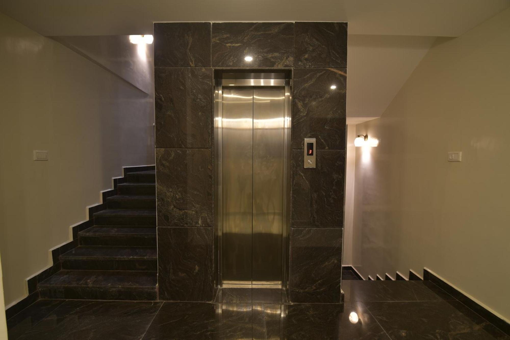 Address 24 Inn Bangalore Exterior foto